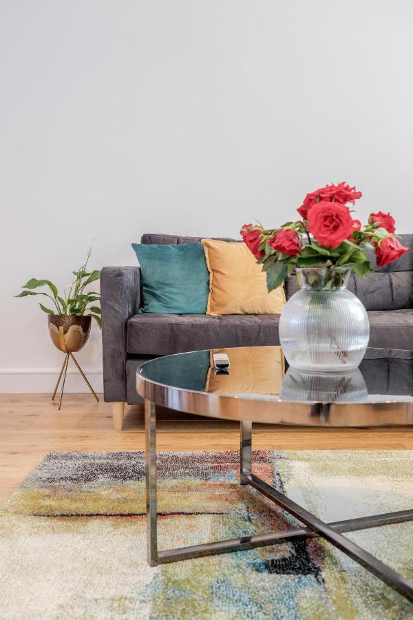 לונדון Beautiful 2 Bedrooms Split Level Fulham Apartment מראה חיצוני תמונה