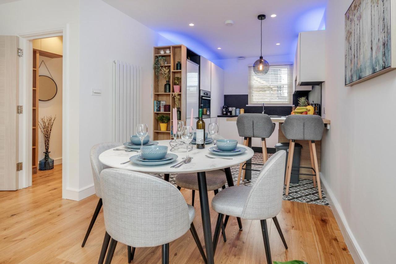 לונדון Beautiful 2 Bedrooms Split Level Fulham Apartment מראה חיצוני תמונה