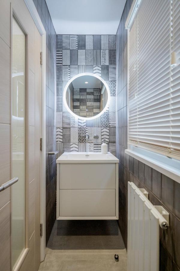 לונדון Beautiful 2 Bedrooms Split Level Fulham Apartment מראה חיצוני תמונה