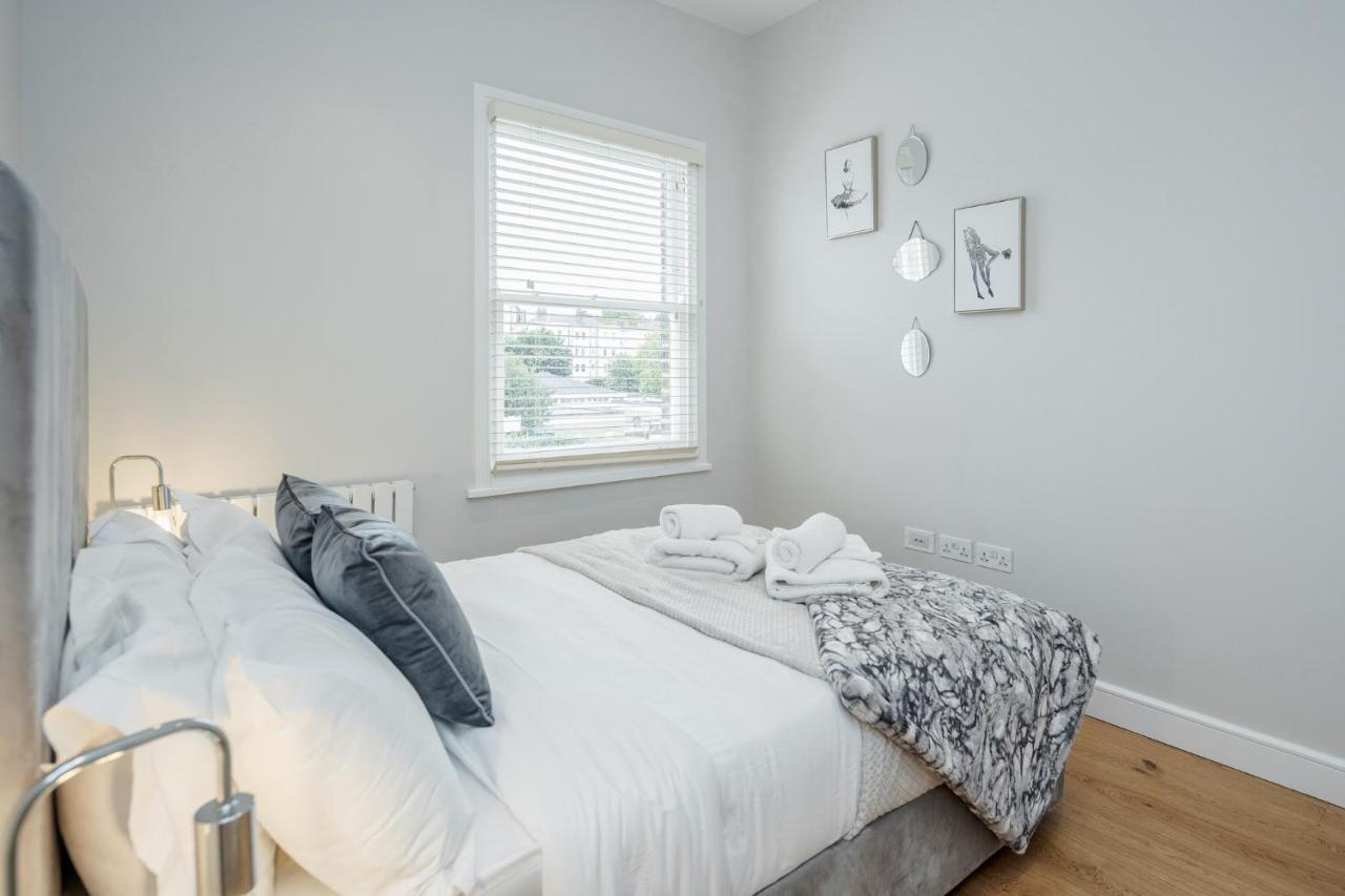 לונדון Beautiful 2 Bedrooms Split Level Fulham Apartment מראה חיצוני תמונה