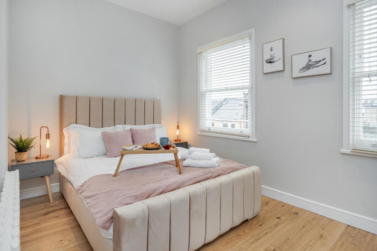לונדון Beautiful 2 Bedrooms Split Level Fulham Apartment מראה חיצוני תמונה